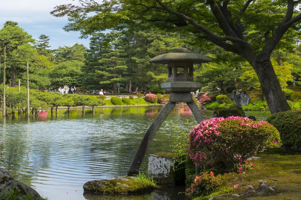 Garden Hotel Kanazawa Exteriör bild